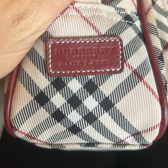 Burberry Sling - Picture 5 of 5